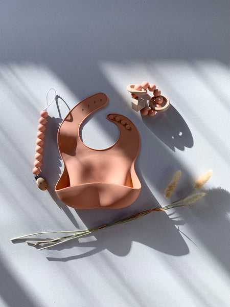 silicone baby bib pink uk sustainable conscious plastic free dove and dovelet