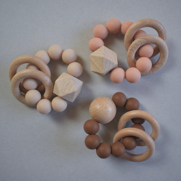 Dove and dovelet uk teething rattle silicone natural cream