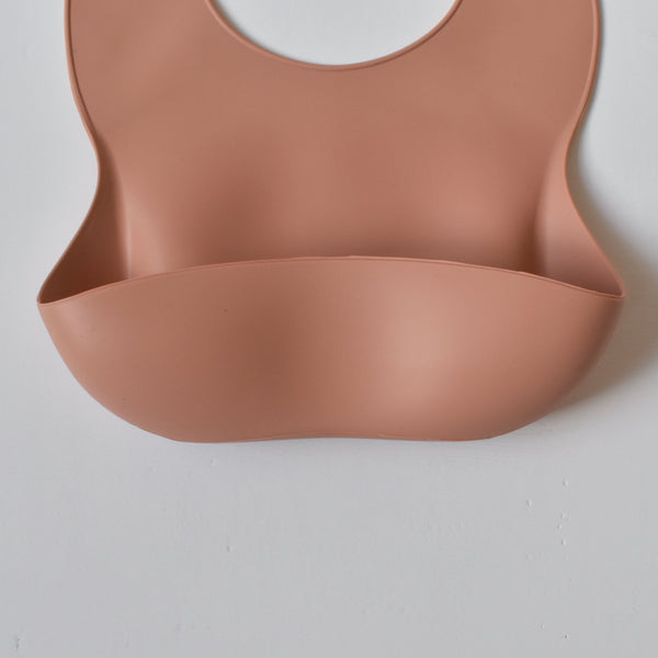 silicone baby bib pink uk sustainable conscious plastic free dove and dovelet