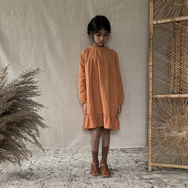 Daily Brat UK Organic cotton brown dress sustainable conscious oversized lois