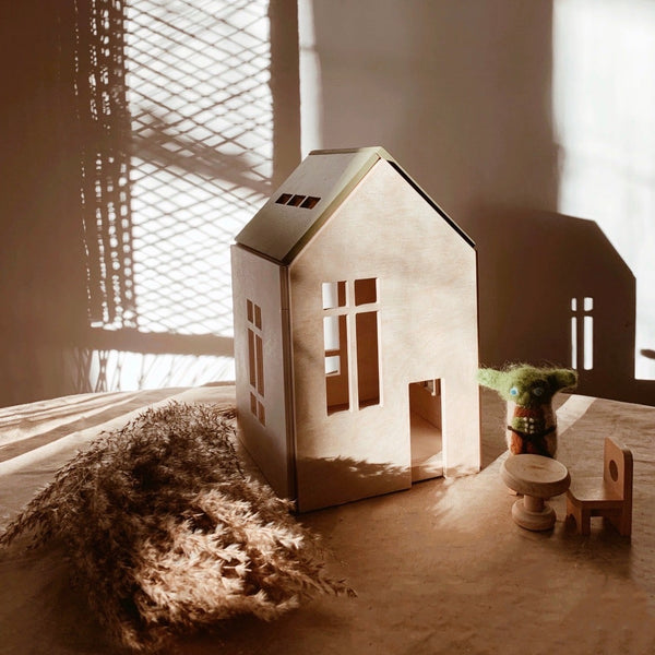 WOODEN DOLLHOUSE - OLIVE