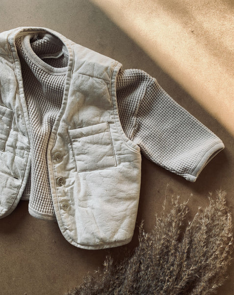 THE AUTUMN VEST - OATMEAL
